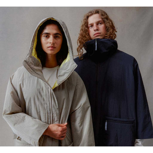 Albornoz unisex con cambiador en esquina