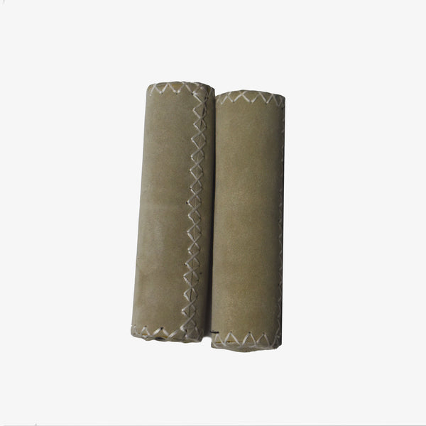 Impugnature in pelle scamosciata ossea