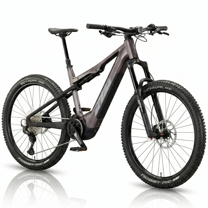 MACINA LYCAN 773 (2025)